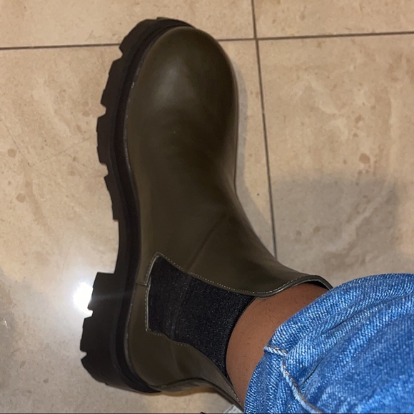 Zara low heeled lug sole ankle boots - Picture 4 of 12